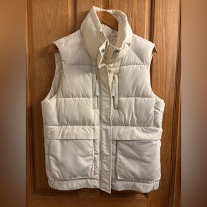 Max Studio London Cream Vest NWOT - size medium